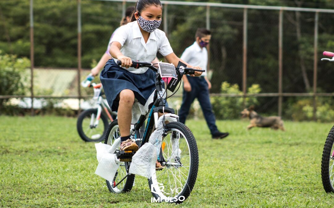 77 niños de Cutris de San Carlos podrán ir a la escuela en bici